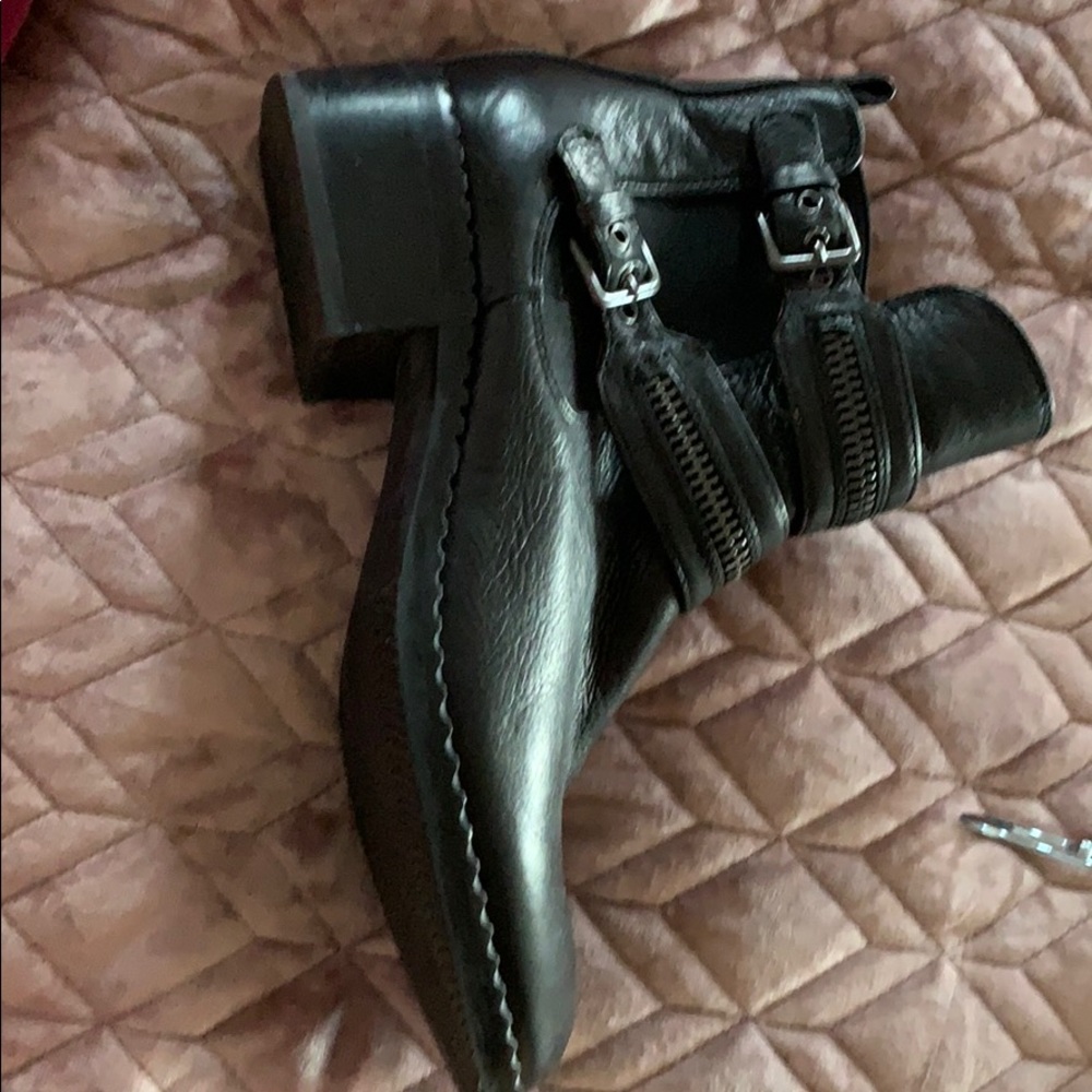 Gentle souls by Kenneth Cole boots